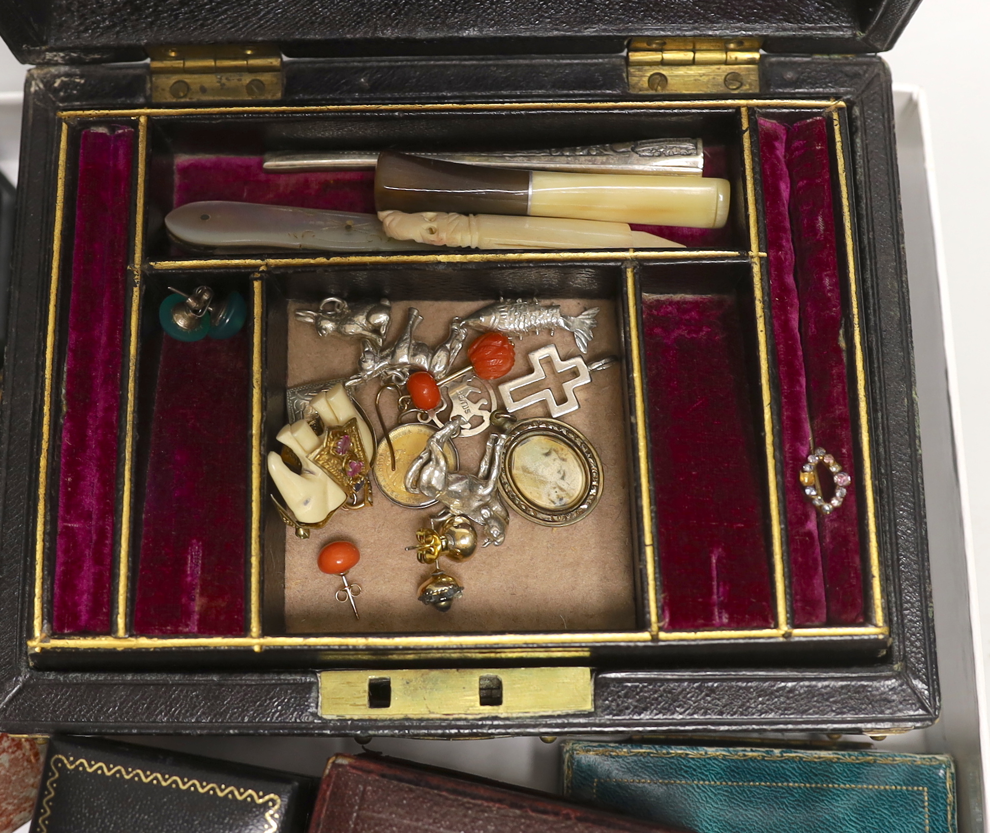 A small group of sundry jewellery including mainly costume, together with a silver and mother of pearl fruit knife, pinchbeck brooch and a quantity of assorted jewellery boxes.